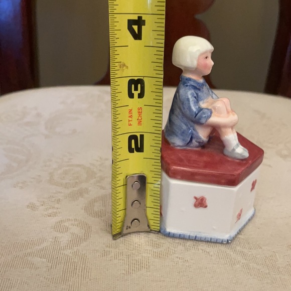 Christopher Robin Classic Pooh Disney designed by Charpente porcelain trinket - Picture 9 of 10